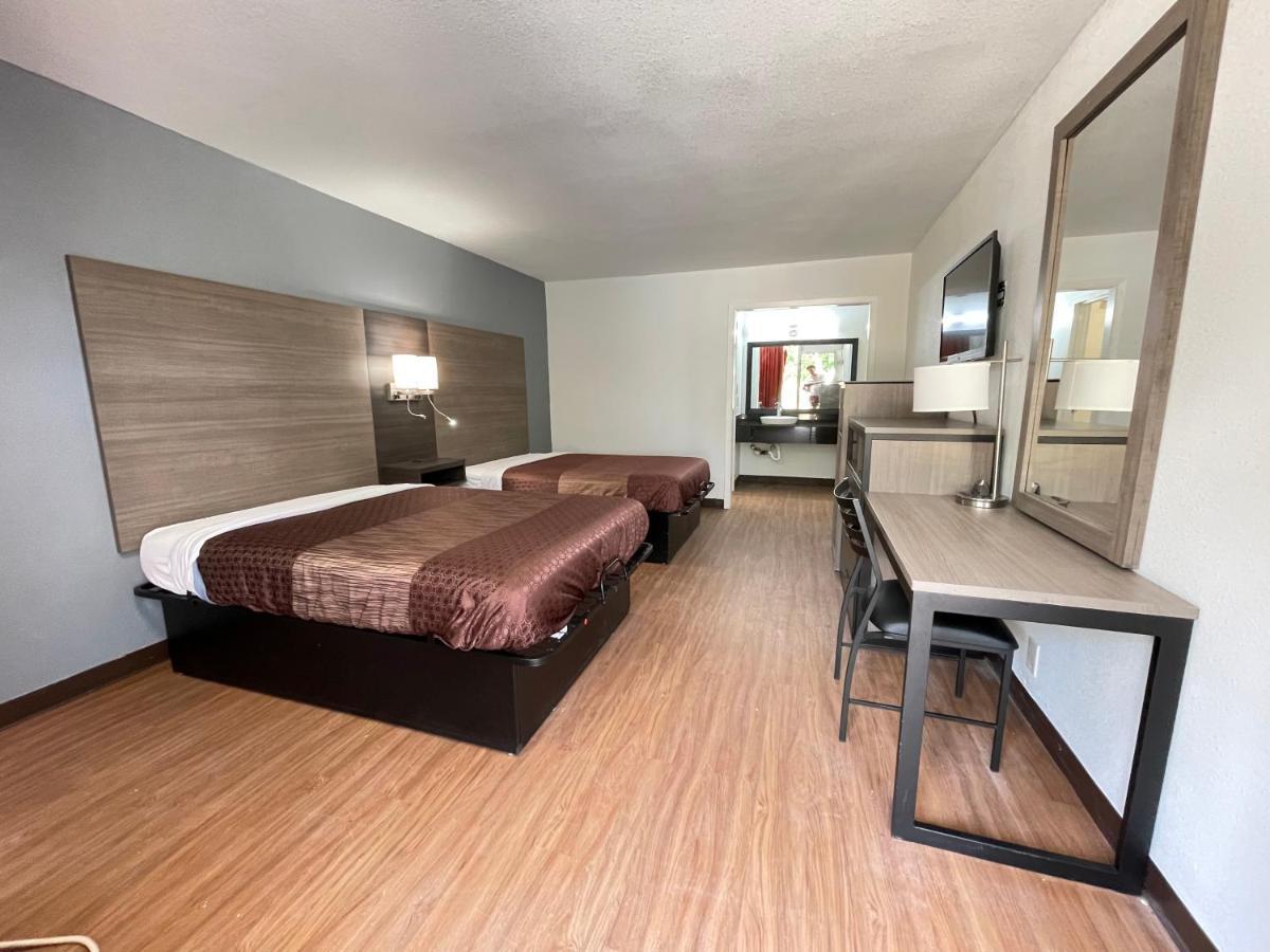 Landmark Hotel Leesville Luaran gambar