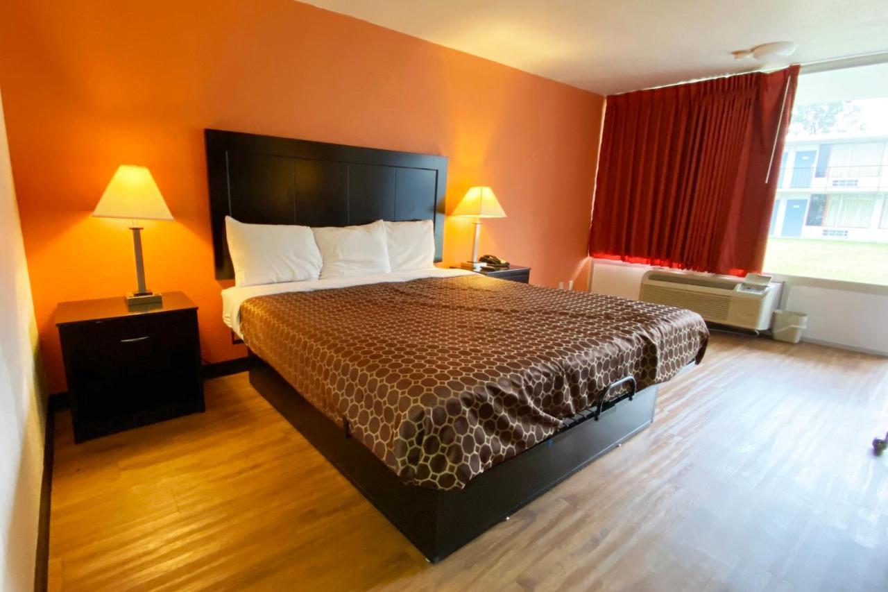 Landmark Hotel Leesville Luaran gambar