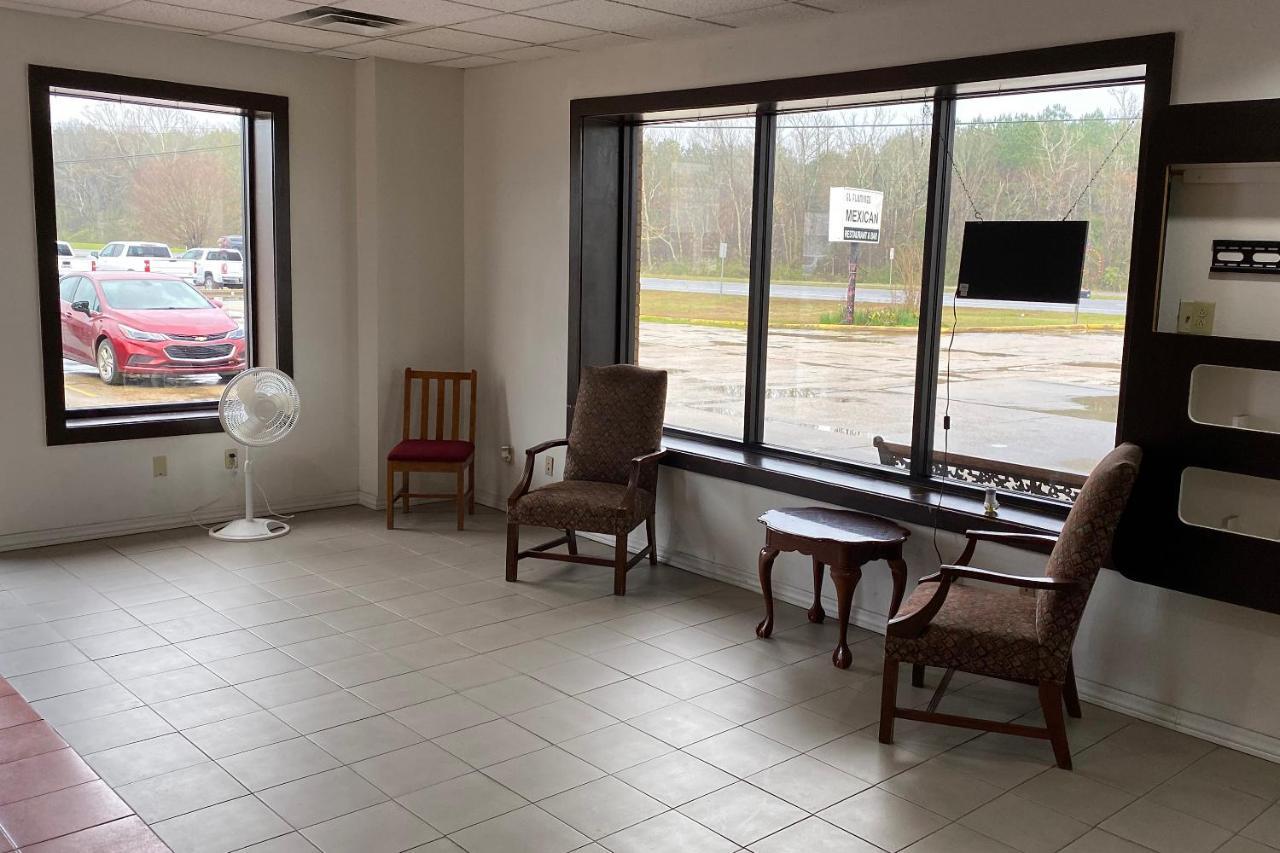 Landmark Hotel Leesville Luaran gambar